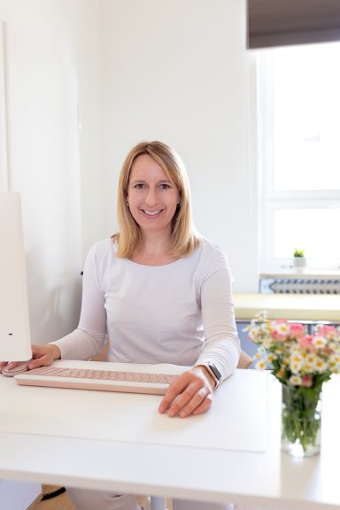 Frau Dr. med. Elisa Carolus